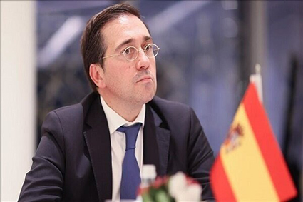 Spain calls for an end to war on Iran