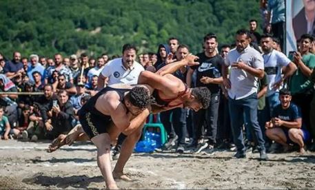 The “Luchu” wrestling competitions in Iran